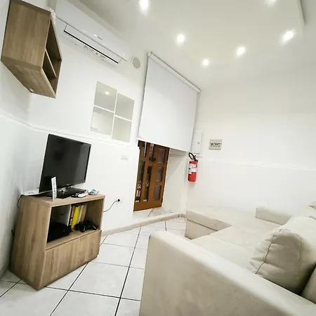 Archetto House